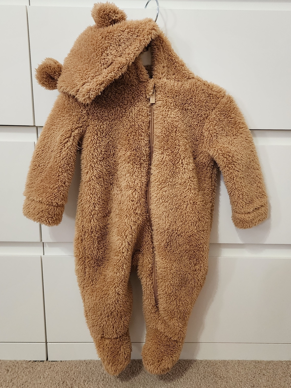 Old Navy 3-6m Cozy Brown Teddy Hooded One-Piece for Baby.